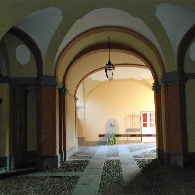 10 Asti (4)