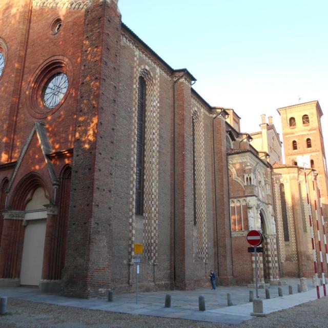10 Asti (8)