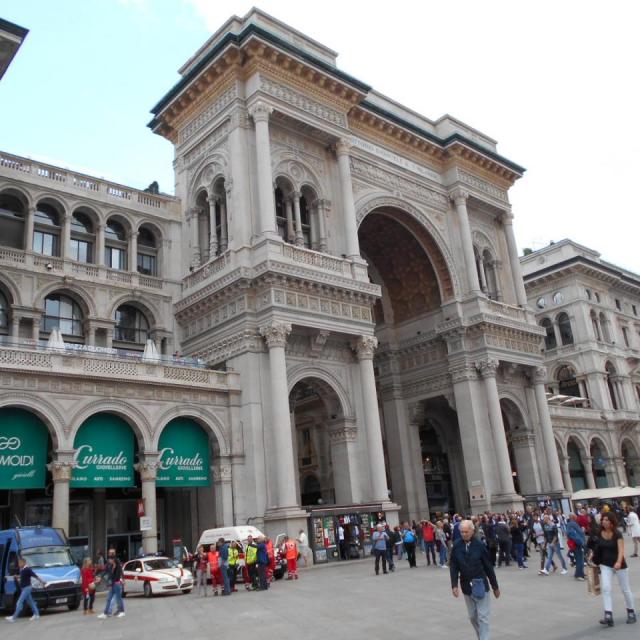 2 Milan (4)