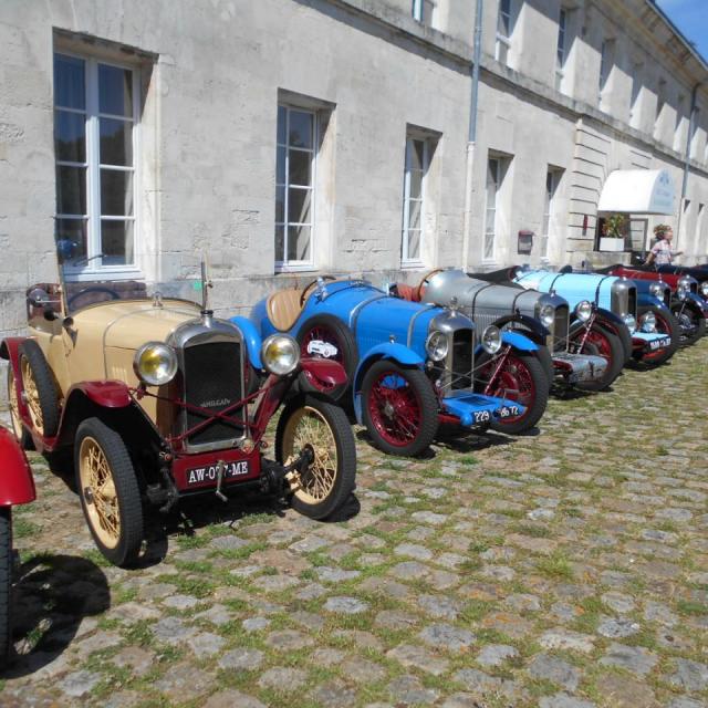 27 Rochefort Rassemblement Amilcar et Cycles Cars 15 06 2017 (10)