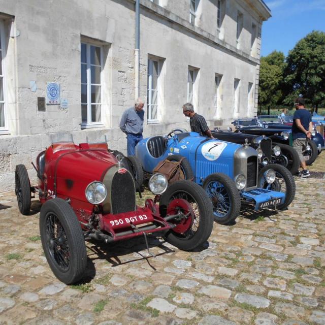 27 Rochefort Rassemblement Amilcar et Cycles Cars 15 06 2017 (15)