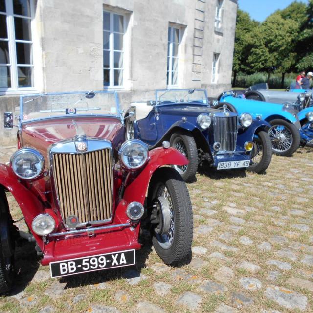 27 Rochefort Rassemblement Amilcar et Cycles Cars 15 06 2017 (19)