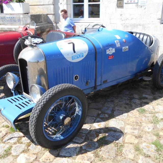 27 Rochefort Rassemblement Amilcar et Cycles Cars 15 06 2017 (40)