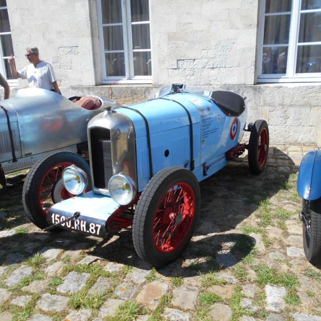27 Rochefort Rassemblement Amilcar et Cycles Cars 15 06 2017 (44)