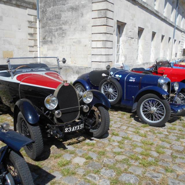 27 Rochefort Rassemblement Amilcar et Cycles Cars 15 06 2017 (7)