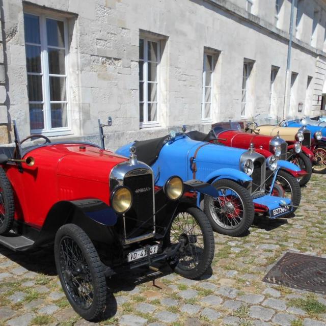 27 Rochefort Rassemblement Amilcar et Cycles Cars 15 06 2017 (8)