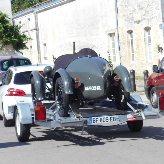 27 Rochefort Rassemblement Amilcar et Cycles Cars 15 06 2017 (84)