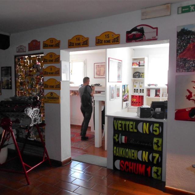 7 Restaurant Ferrari Maranello  (8)