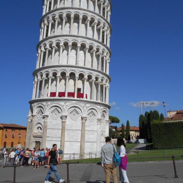 8 Pise et la place des miracles (1)