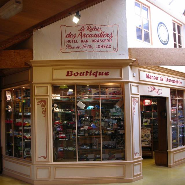 Manoir de l'Automobile de Lohéac (76)