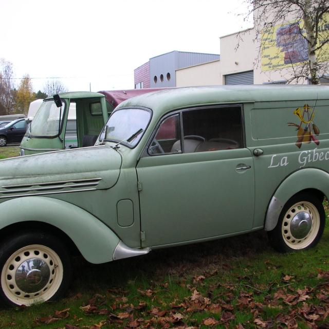 Manoir de l'Automobile de Lohéac (80)